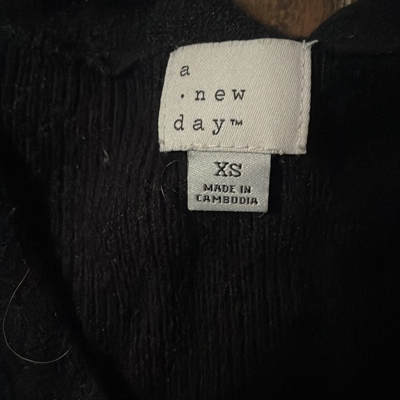 Sweaters small - Picture 3 of 3